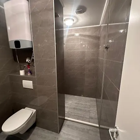 Luka Apartman *