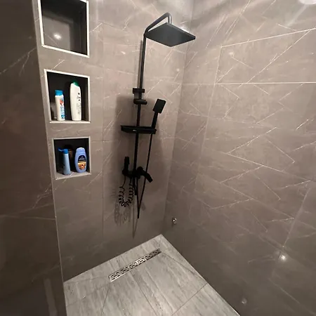 Luka Apartman